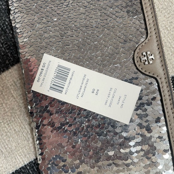 SOLD Tory Burch silver sequin wristlet - Picture 2 of 5
